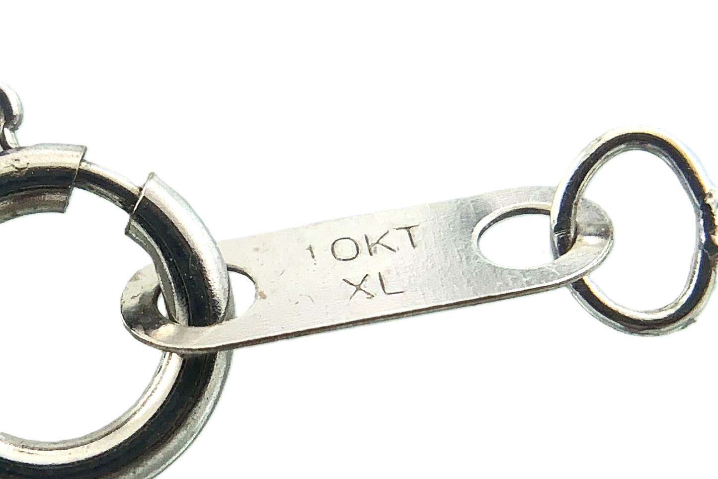 Beautiful 10K White Gold Diamond Pendant Twist Loop Box Chain Necklace AU107