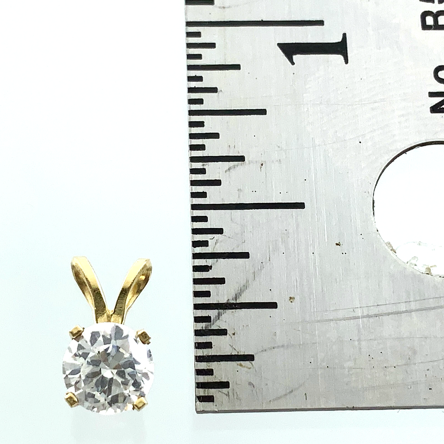10K Yellow Gold Solitaire Necklace Pendant Rabbit Ear NOT DIAMOND AU111