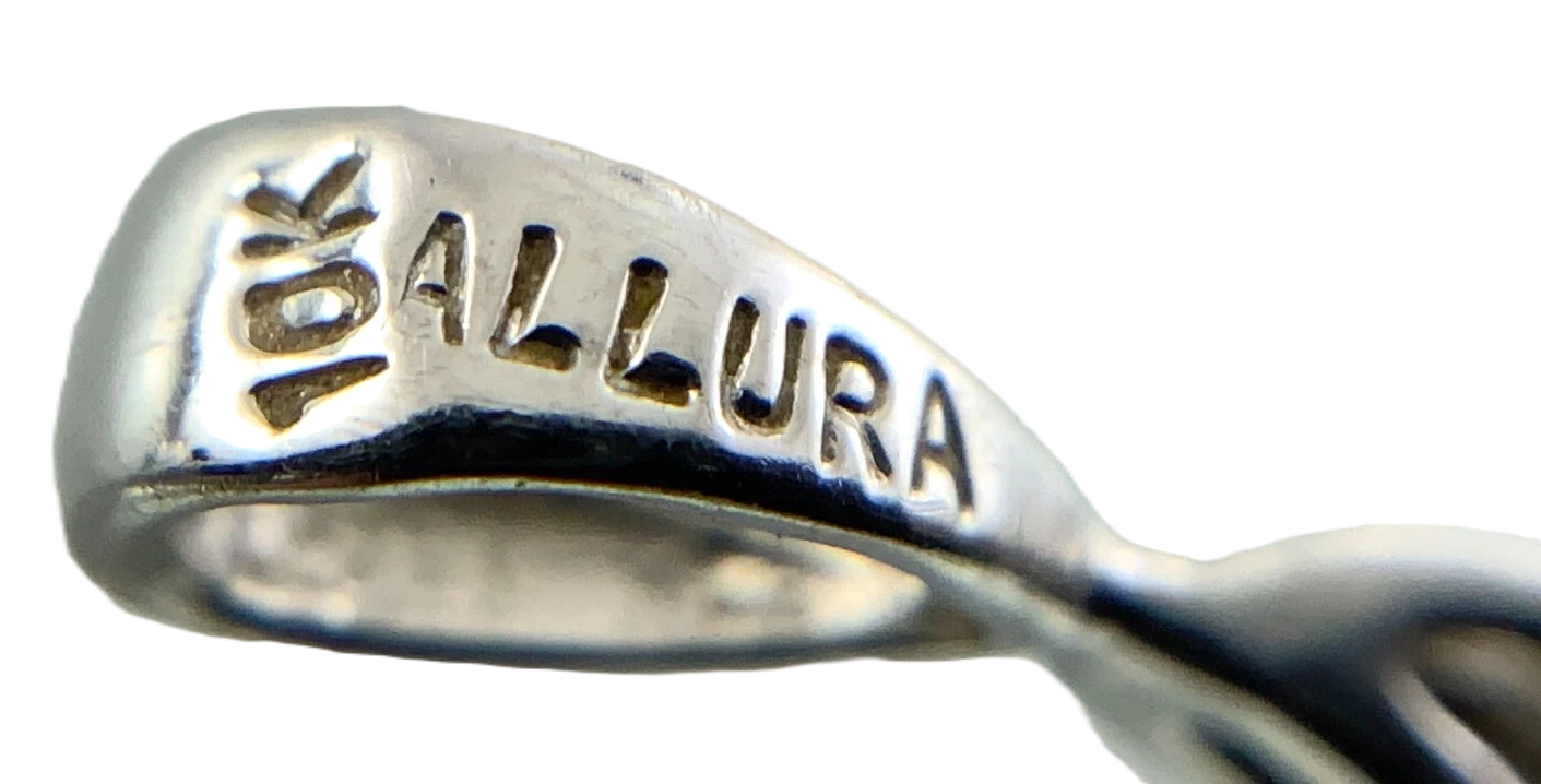 Allura 10K White Gold Pendant Elegant Charm AU112