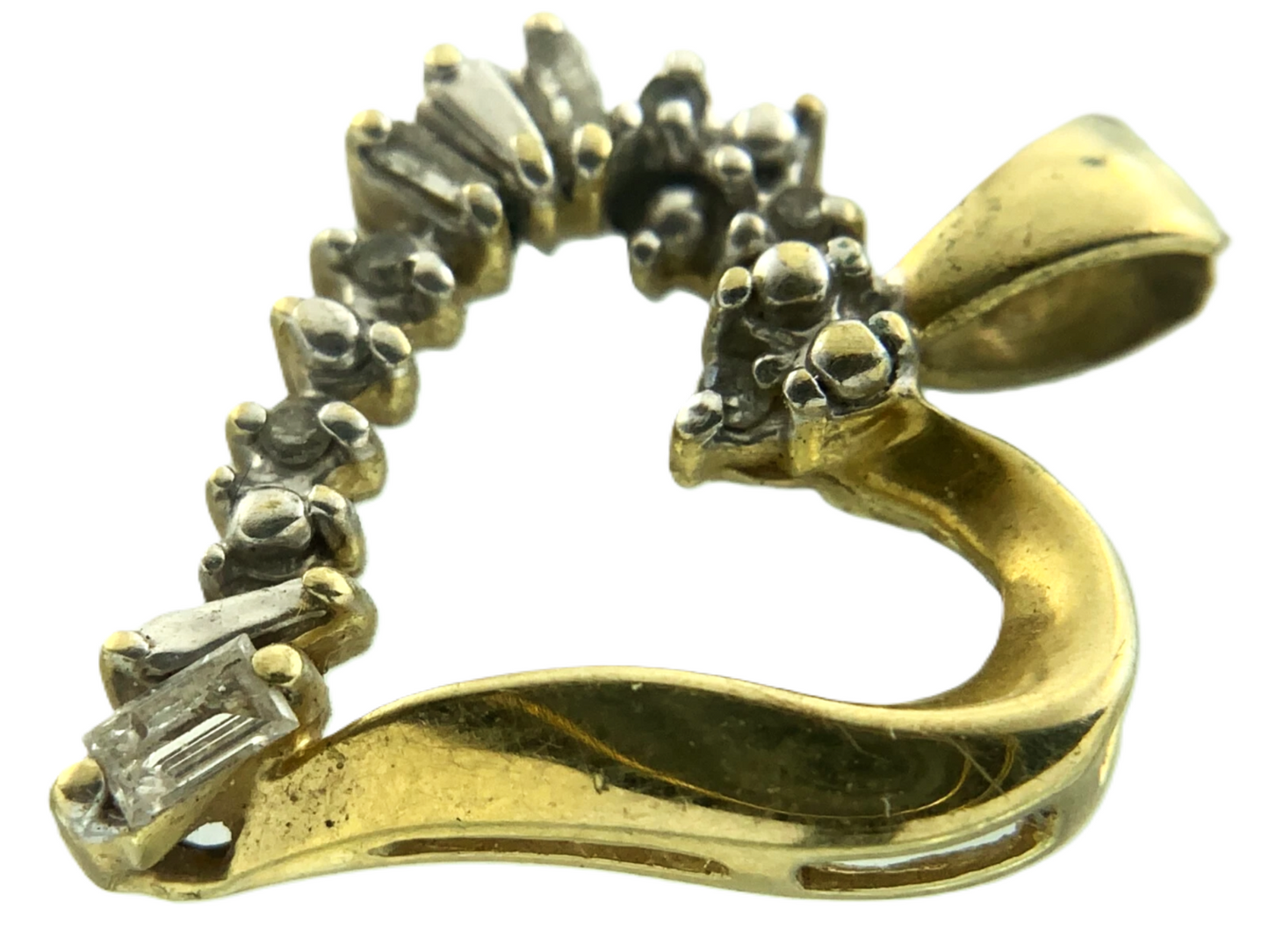 Beautiful 10K Yellow Gold Heart Diamond Pendant Charm AU139