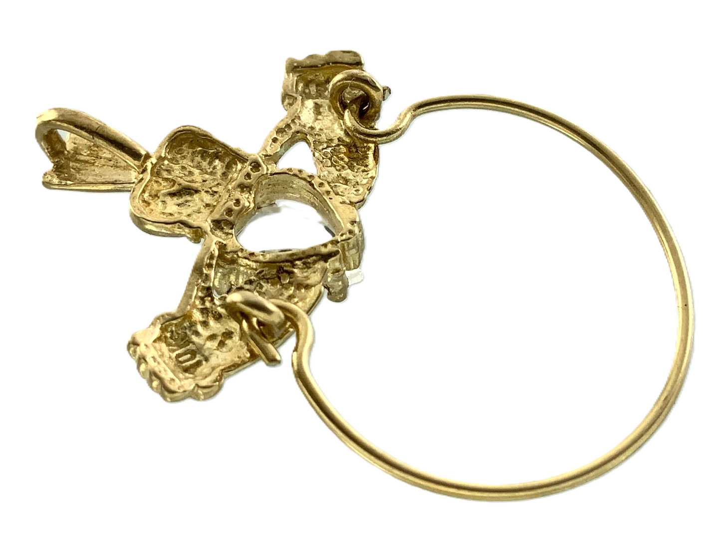 10K Yellow Gold Classic Claddagh Pendant Hands Holding Heart AU158