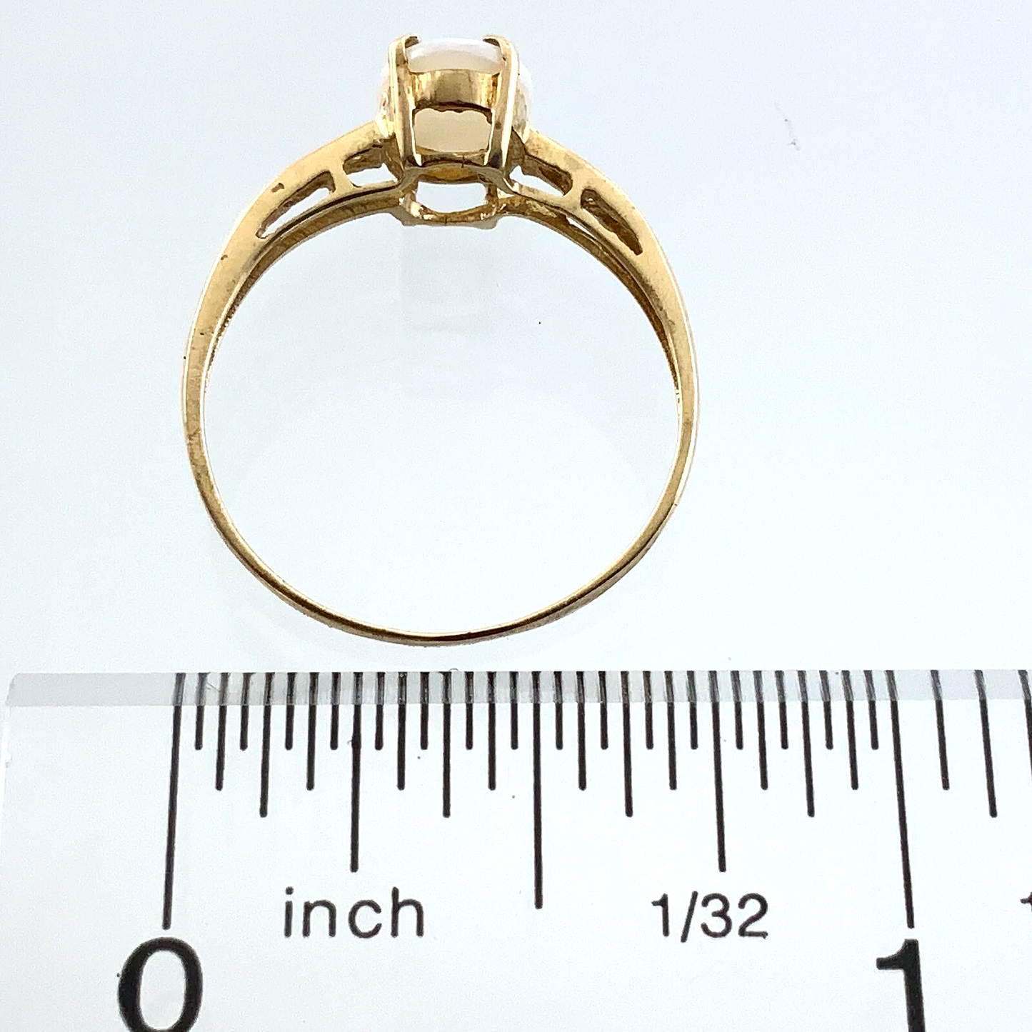 10K Yellow Gold White Stone Opal Ring Solitaire Band Size 6.75 AU175