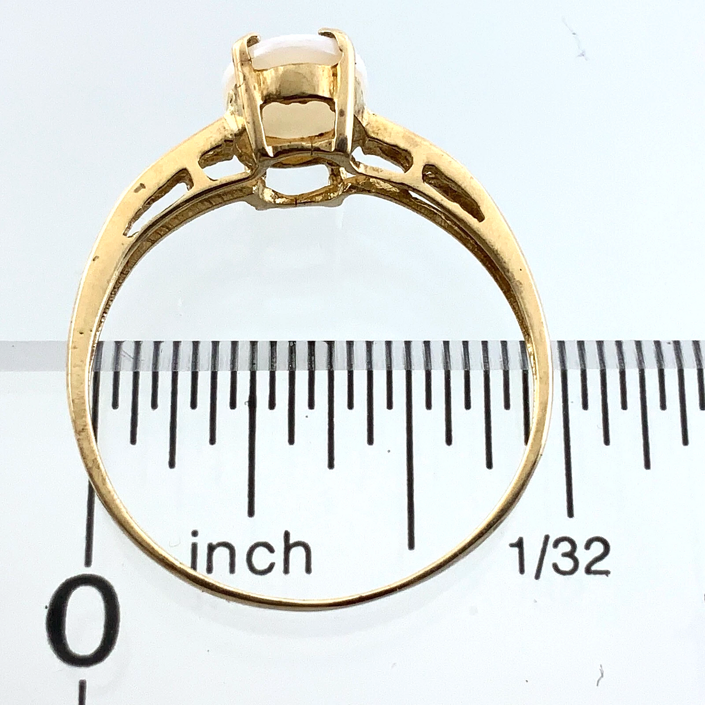 10K Yellow Gold White Stone Opal Ring Solitaire Band Size 6.75 AU175