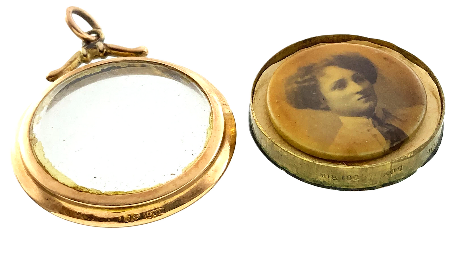 Antique 2 Sided Portrait Locket 9K Yellow Gold Pendant AU207
