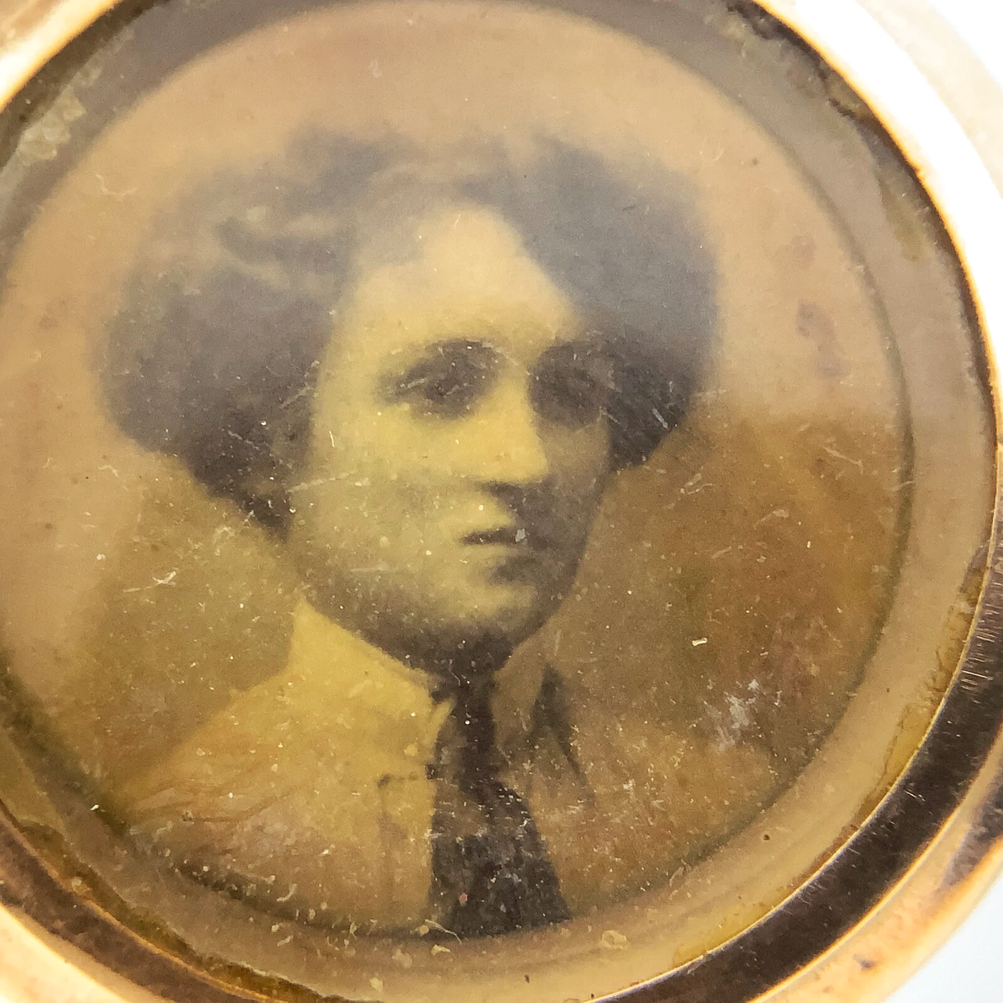 Antique 2 Sided Portrait Locket 9K Yellow Gold Pendant AU207