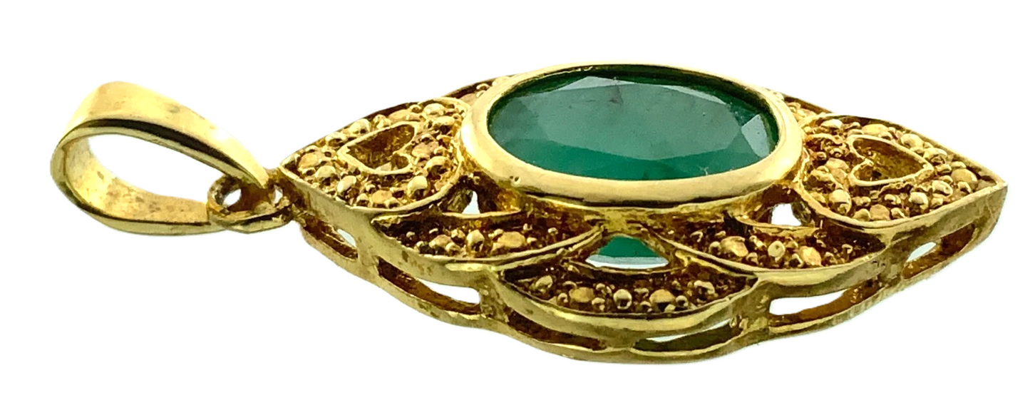 18K Yellow Gold Jade Stone Pendant AU208