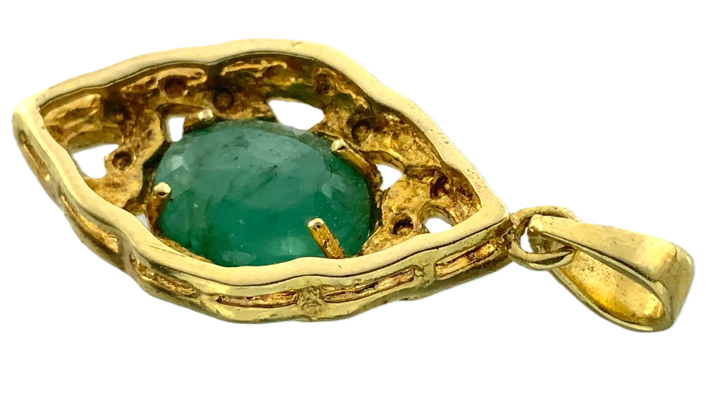 18K Yellow Gold Jade Stone Pendant AU208