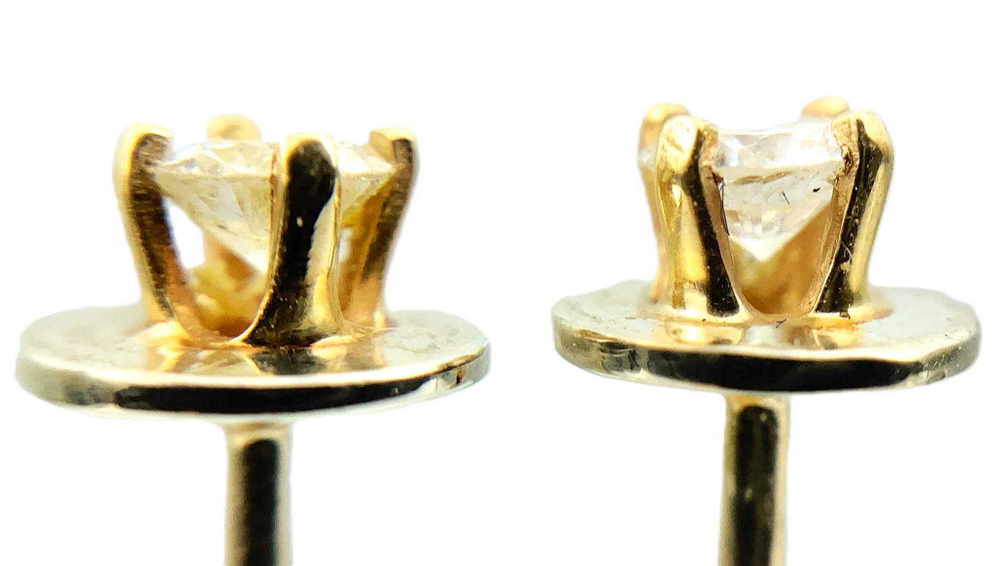 10K Yellow Gold Simulant Diamond Stud Earrings AU215