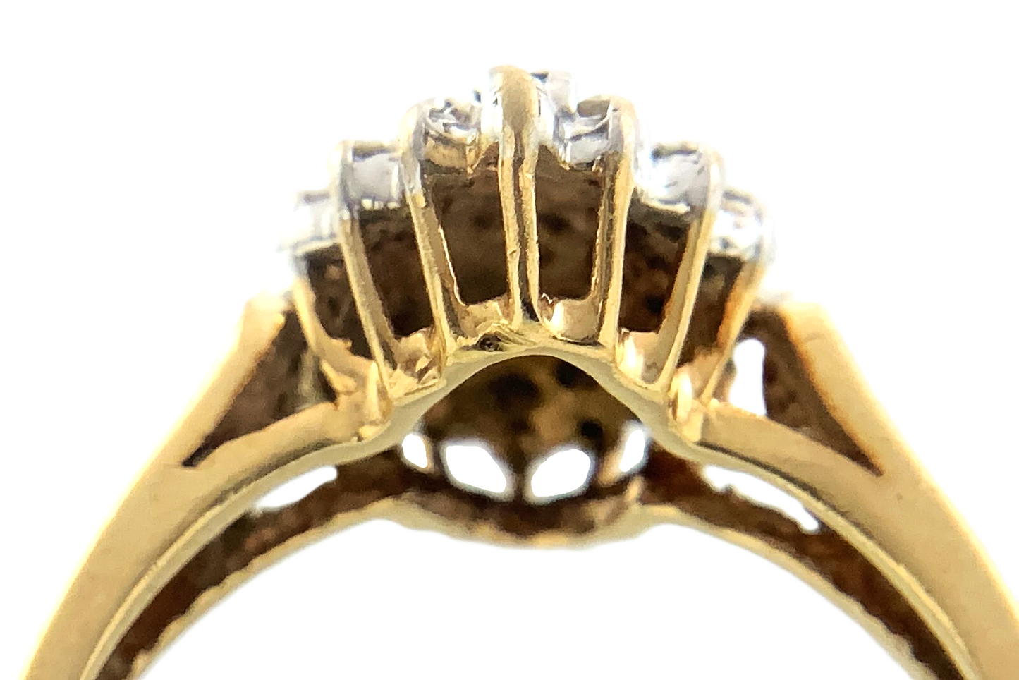 14K Yellow Gold Diamond Cluster Ring Engagement Ring Size 5.75 AU240