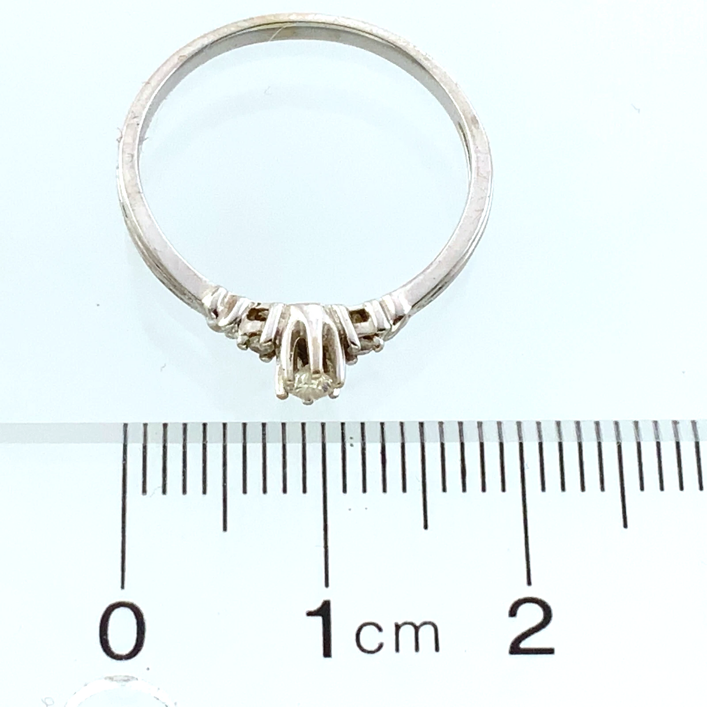 10K White Gold Diamond Engagement Ring Size: 7.25 AU243