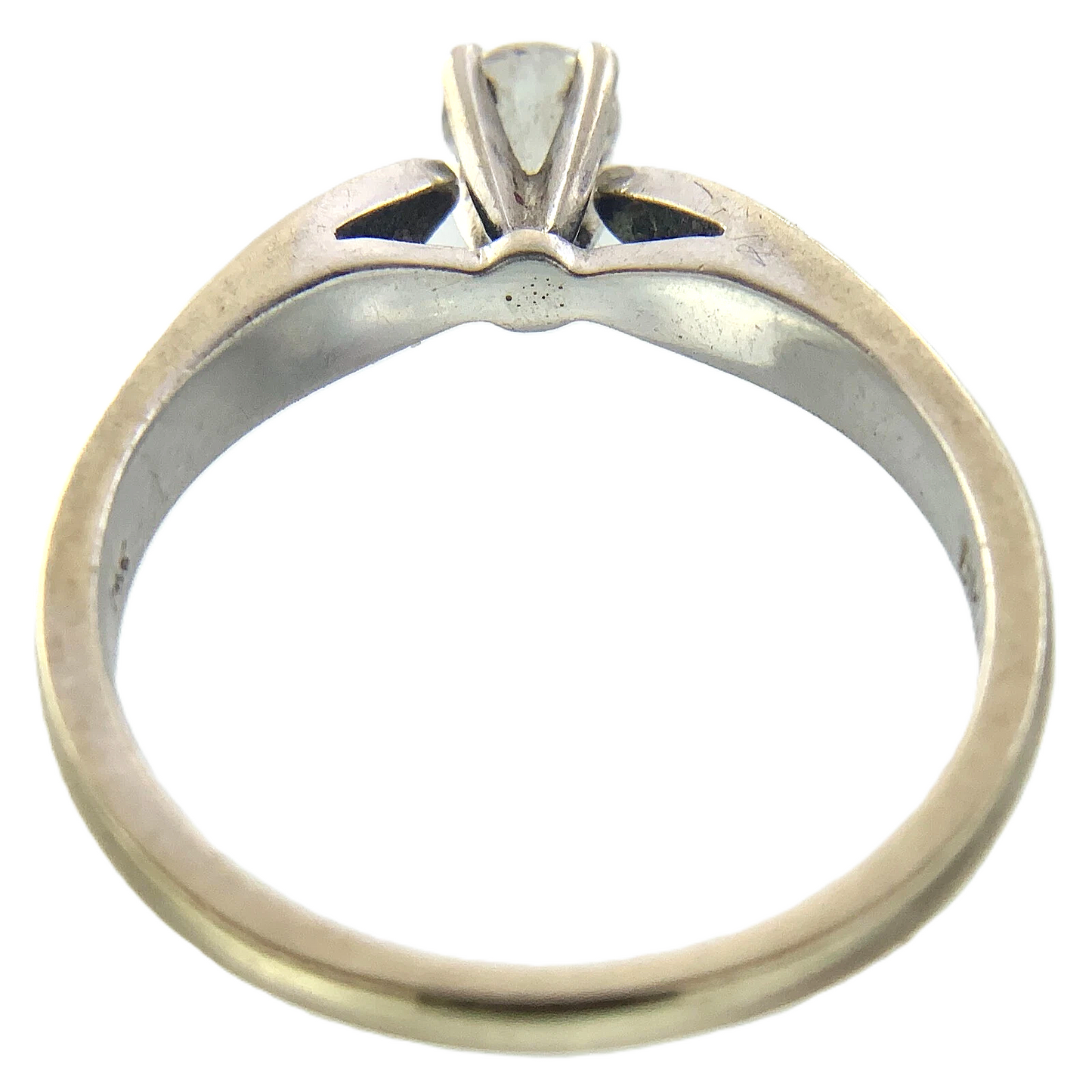 14K White Gold Diamond Engagement Ring Size: 6.75 AU244