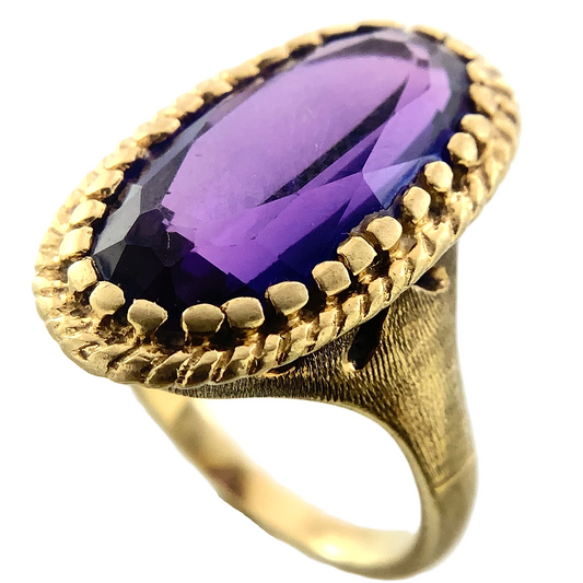 10K Yellow Gold Beautiful Purple Amethyst Cocktail Ring Size: 6.75 AU246