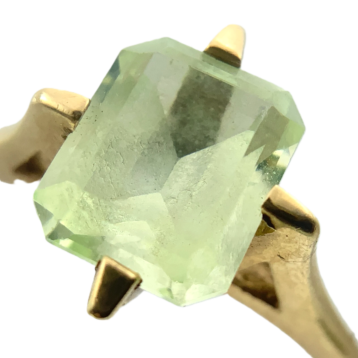 14K Yellow Gold Green Amethyst Ring Size: 6.5 AU248