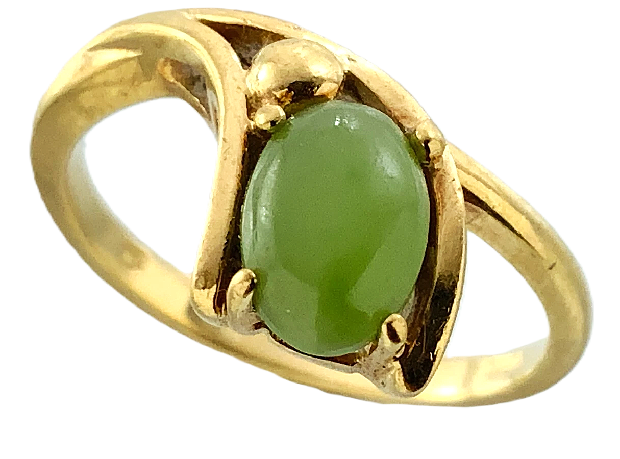 10K Yellow Gold Green Jade Ring Size: 6 AU249
