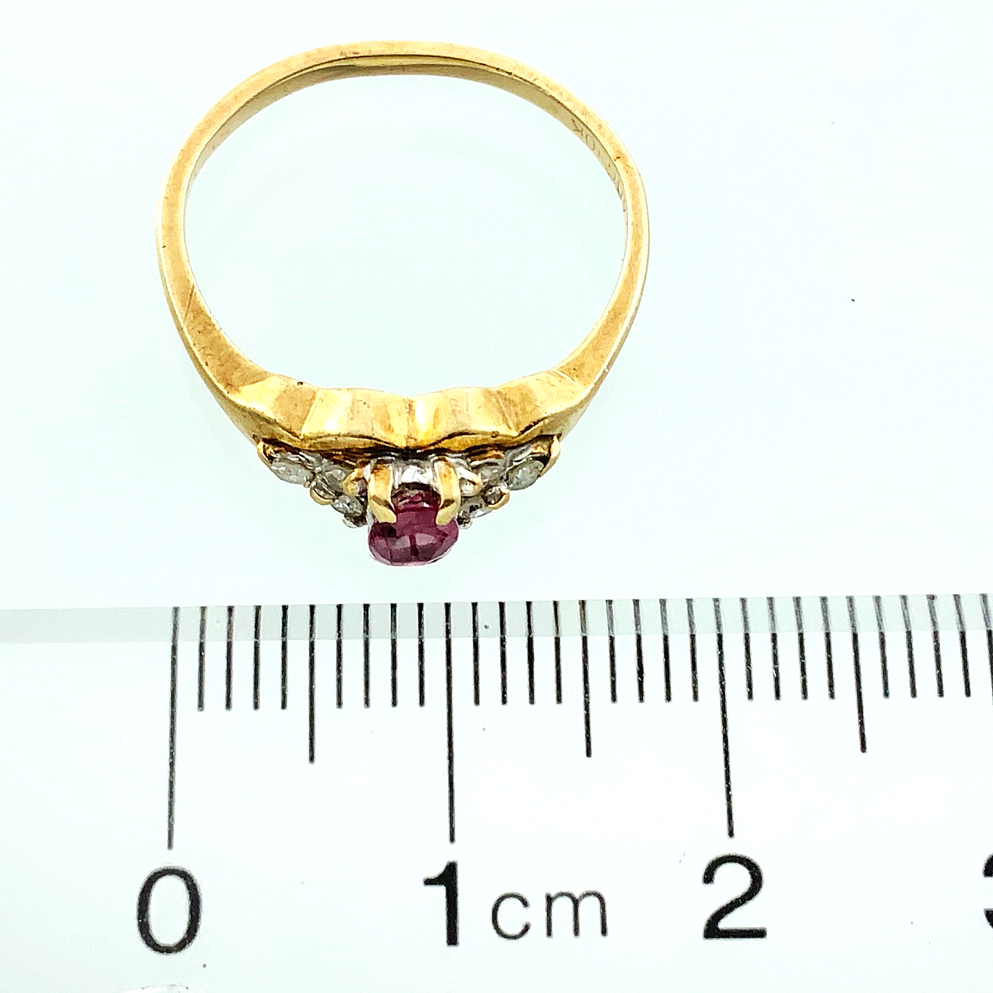 10K Yellow Gold Ruby and Diamond Ring Size 5.5 AU254