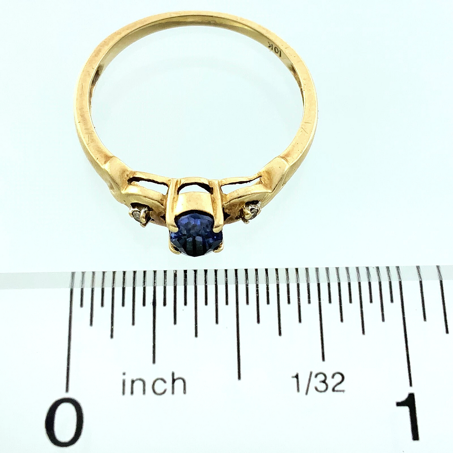 10K Yellow Gold Blue Sapphire and Diamond Ring Size 7 AU255