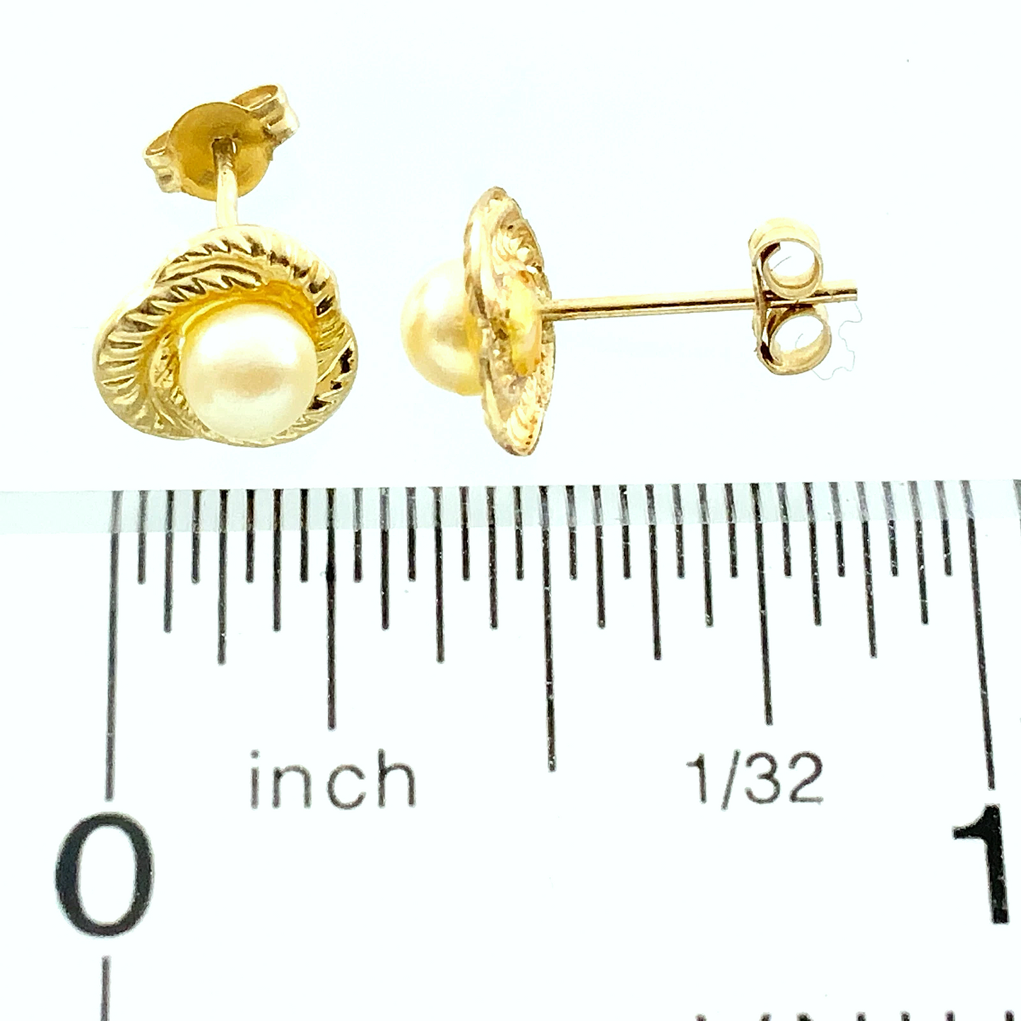 10K Yellow Gold Pearl Earrings AU265