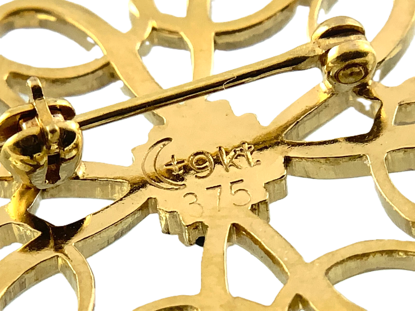 9K Yellow Gold Love Knot Filigree Elegant Brooch AU276