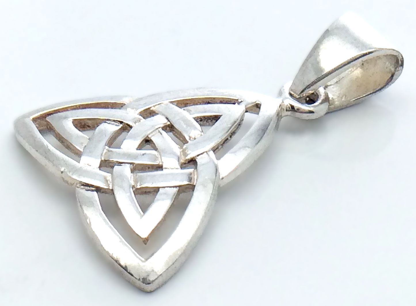 Celtic Trinity Knot Sterling Silver Not Marked Necklace Pendant Charm 2.1 Grams G866