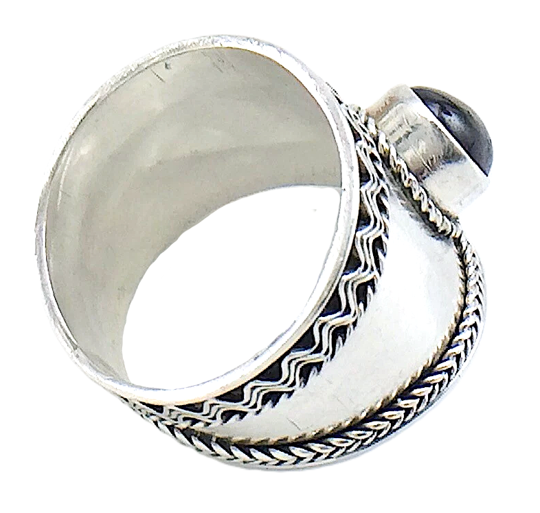 Womans Ladies Vintage Deep Purple Stone Sterling Silver Size 6 US Ring 4g I987