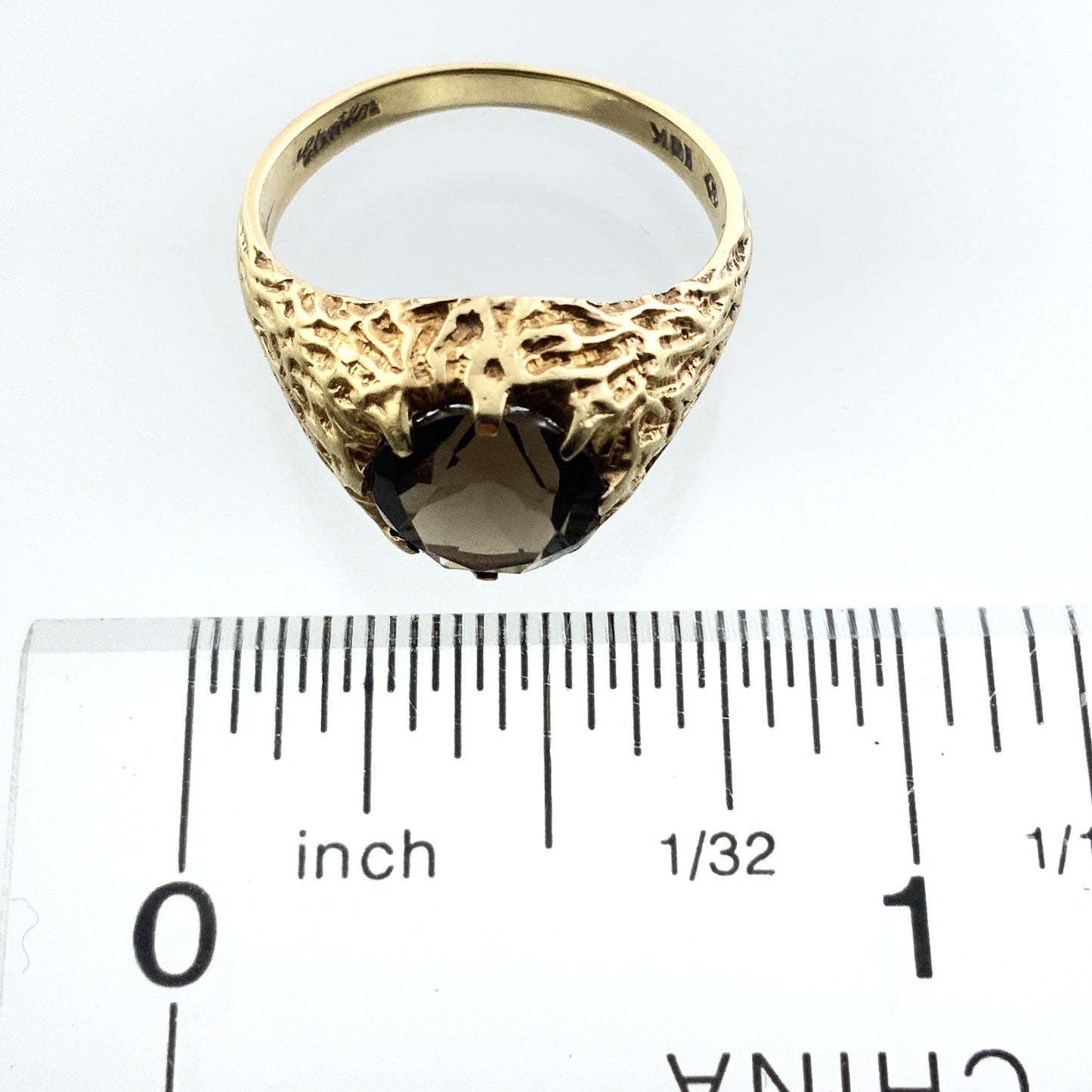 10K Yellow Gold  Vintage Inspired Size 6 Ring With Gemstone AU335