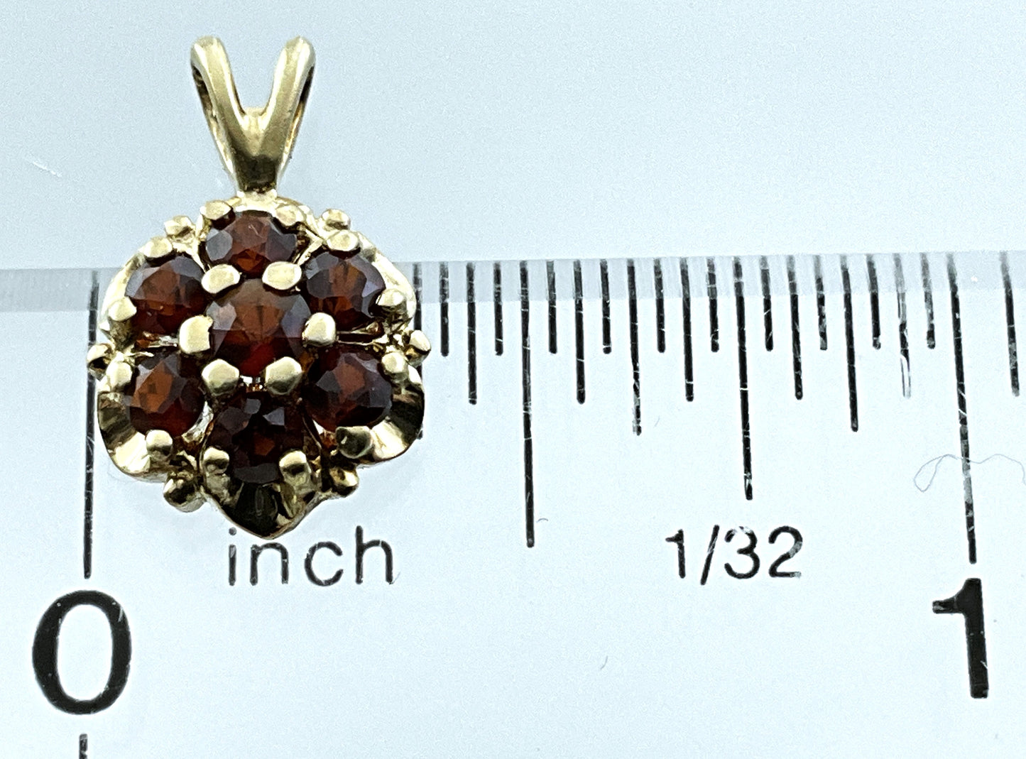 10K Yellow Gold Garnet Flower Cluster Pendant Charm AU431
