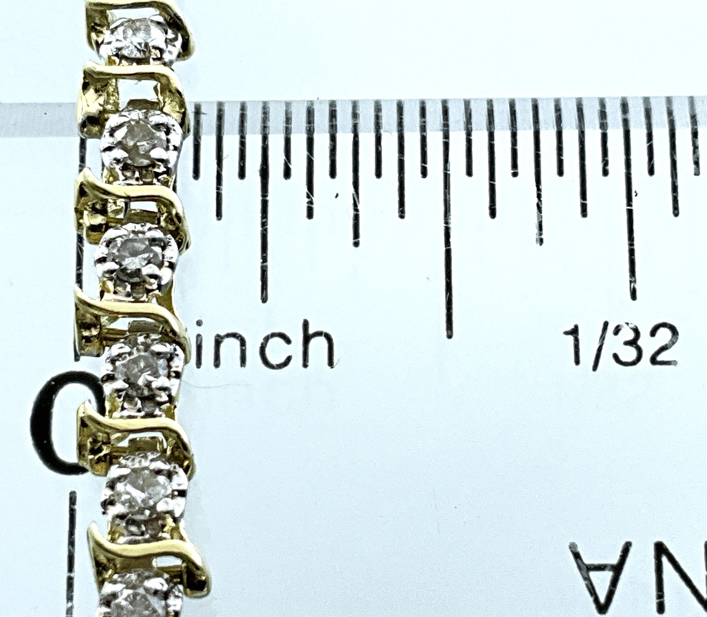 14K Gold and 2.76 Total Diamond Tennis Bracelet 7.25in x 3.8mm AU432