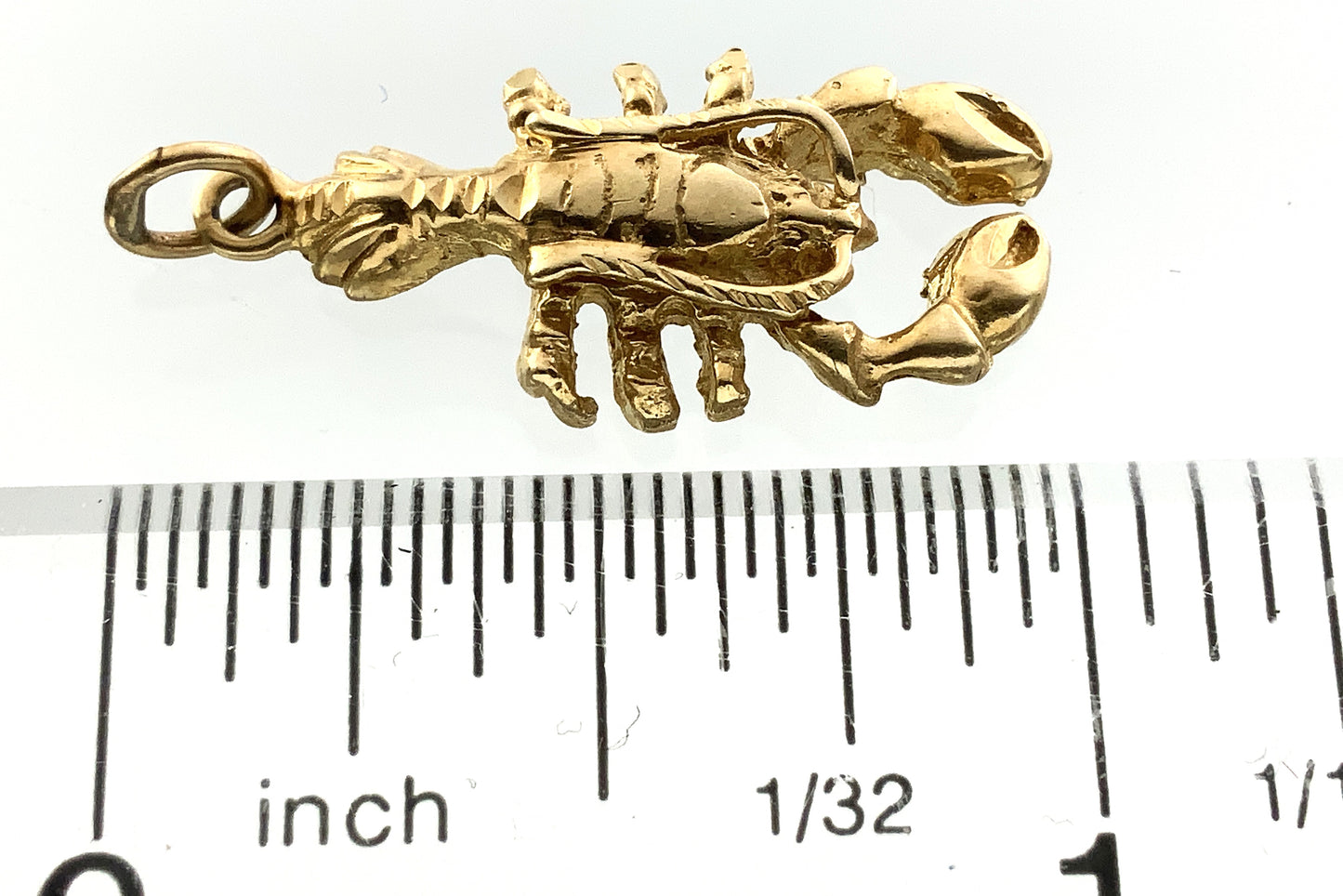 10K Yellow Gold Lobster Charm Pendant AU340
