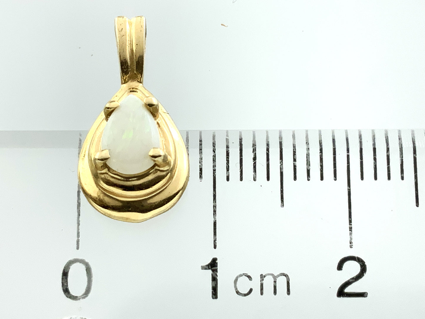 14K Yellow Gold Opal Necklace Charm Pendant AU374
