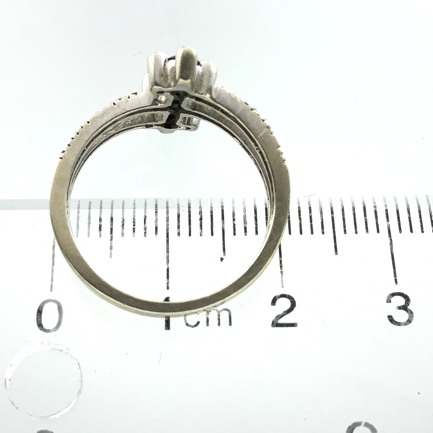 14K White Gold with 38 Diamonds Ring .38 Total Carats Size 6.5 AU395