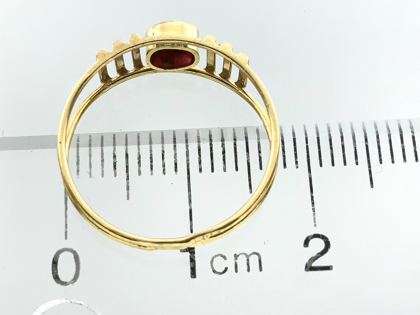 18K Yellow Gold Oval Cut Red Ruby Gemstone Size 5.75 Ring AU398