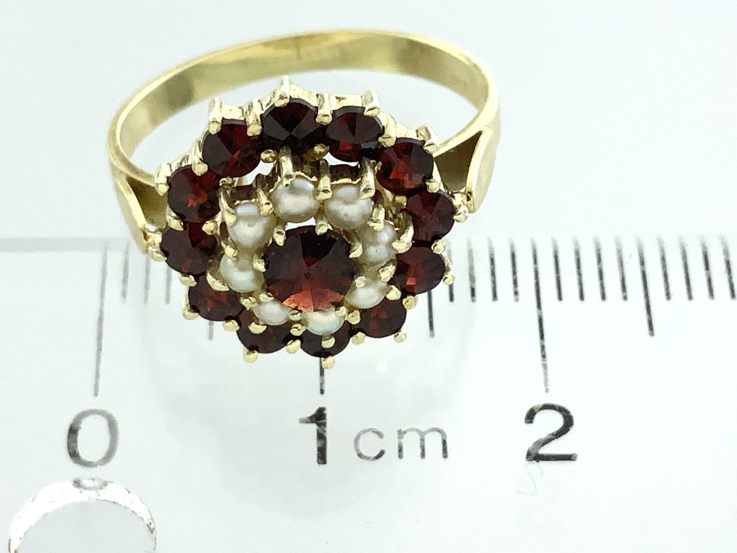 14K Yellow Gold Floral Design Red Garnet and Pearl Clusters Size 6 Ring AU405