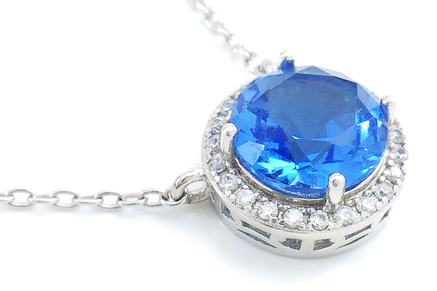 Women Vintage Ladies Marked Sterling Silver Cable Link Chain Round Blue Stone 18in 2.6g J078