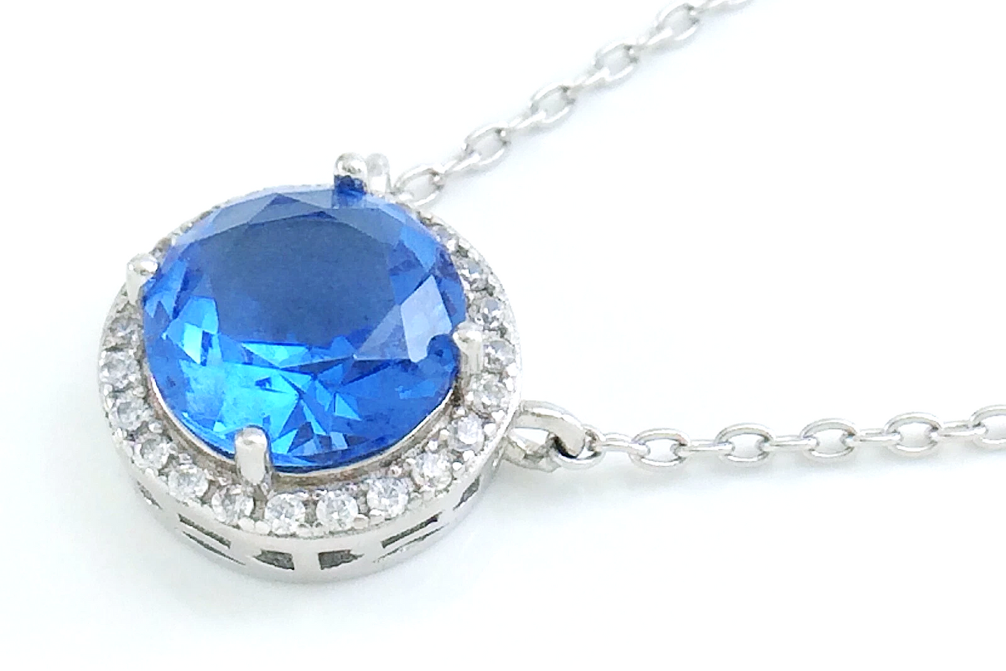 Women Vintage Ladies Marked Sterling Silver Cable Link Chain Round Blue Stone 18in 2.6g J078