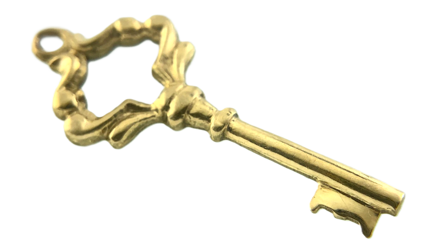 10K Yellow Gold Key Pendant Key To My Heart Charm AU044