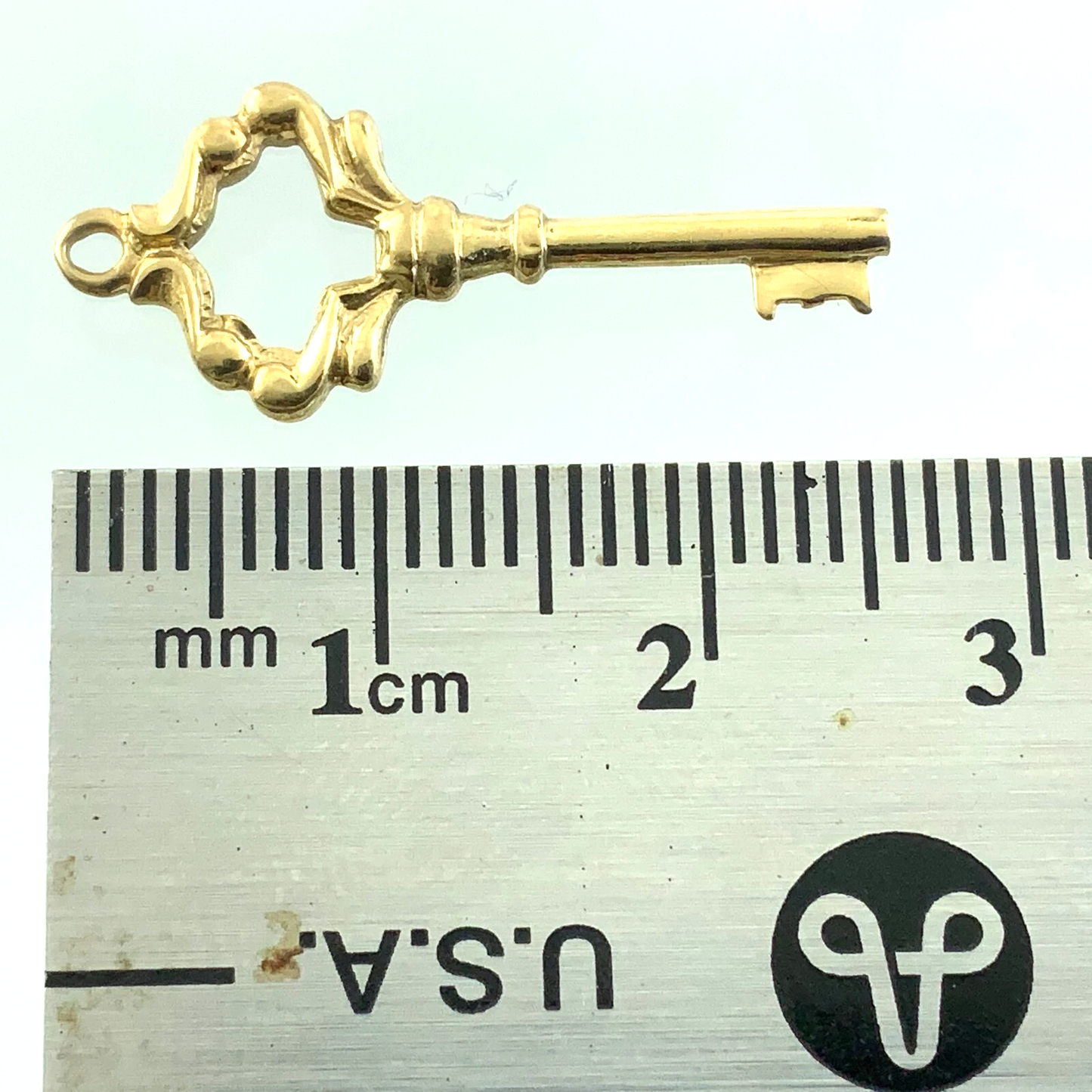 10K Yellow Gold Key Pendant Key To My Heart Charm AU044