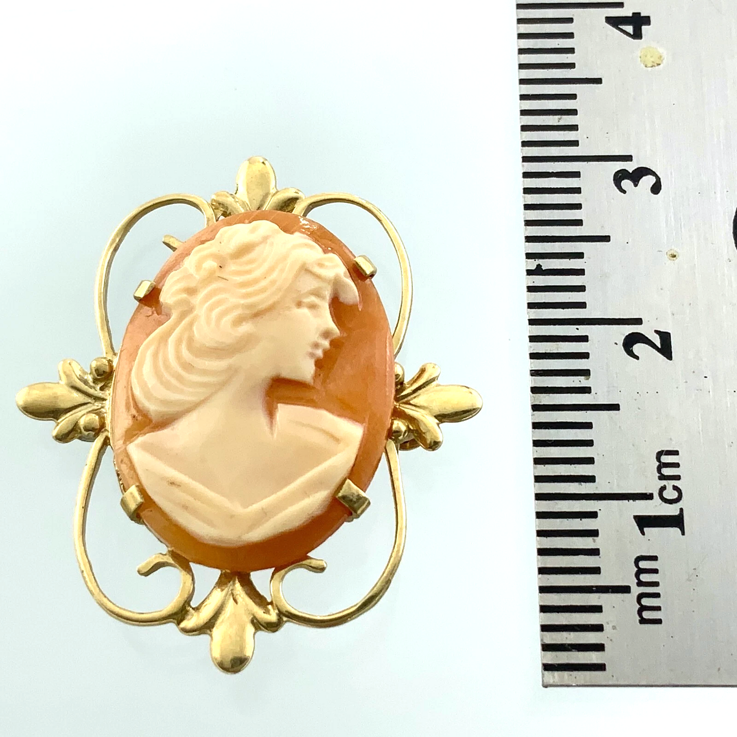 Antique Cameo Brooch 10K Yellow Gold Pendant Carved Woman Portrait AU104