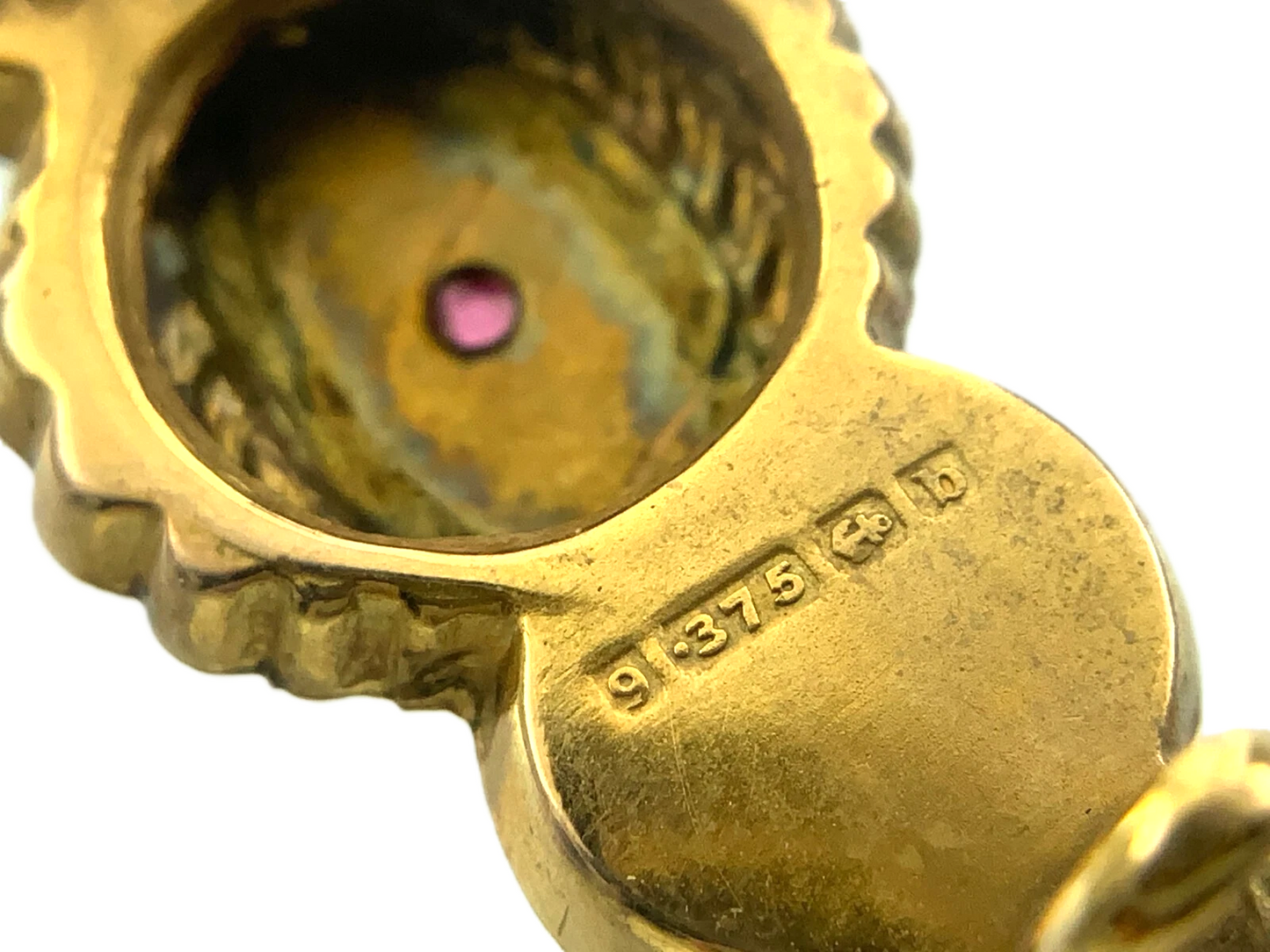 Beautiful Victorian 9K Yellow Gold Bar Pin Brooch C & Co Etruscan Revival AU104