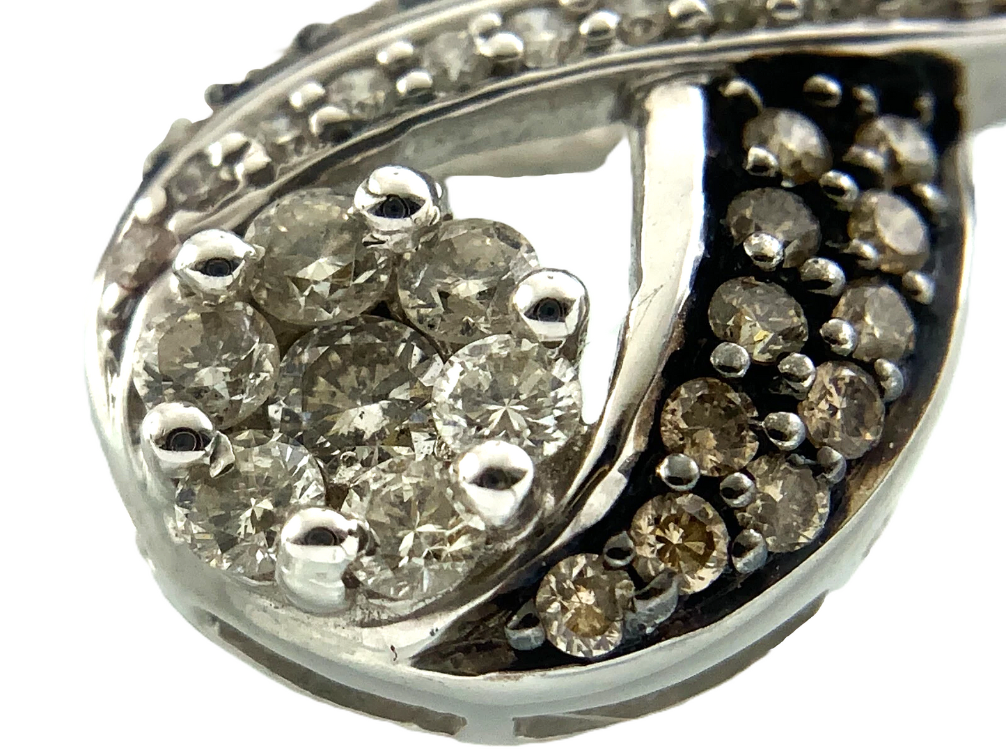 Beautiful 10K White Gold Diamond Pendant Twist Loop Box Chain Necklace AU107