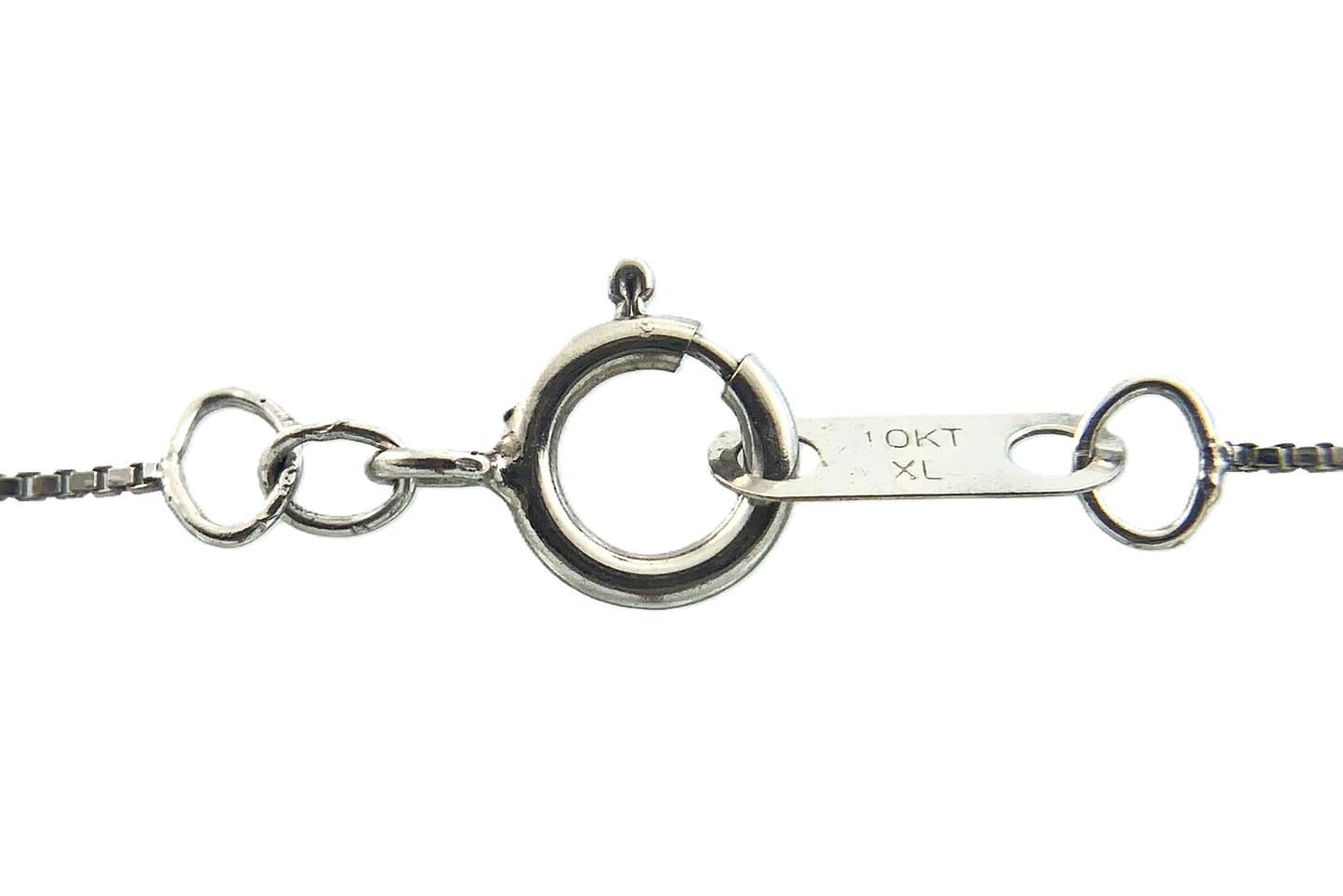 Beautiful 10K White Gold Diamond Pendant Twist Loop Box Chain Necklace AU107