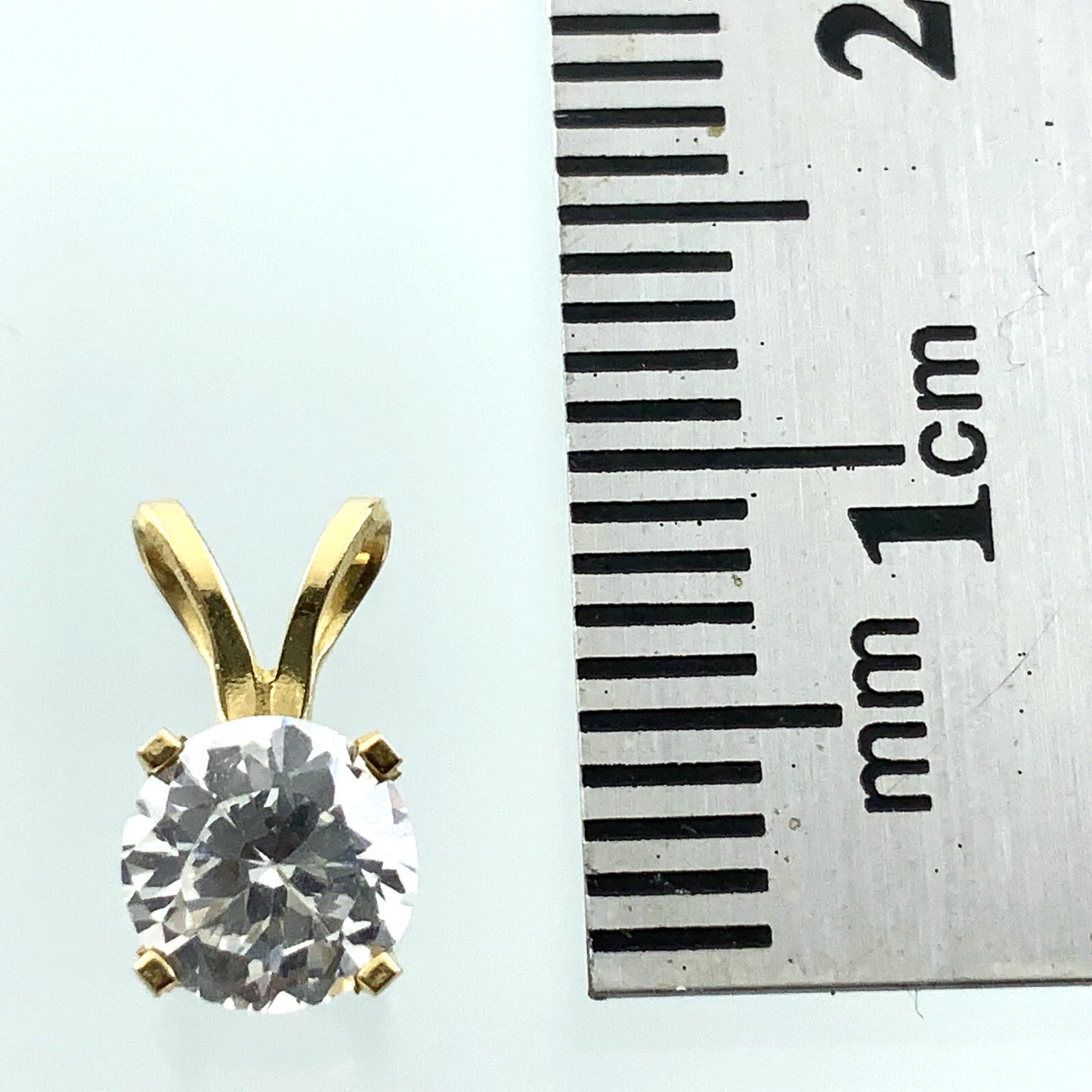 10K Yellow Gold Solitaire Necklace Pendant Rabbit Ear NOT DIAMOND AU111
