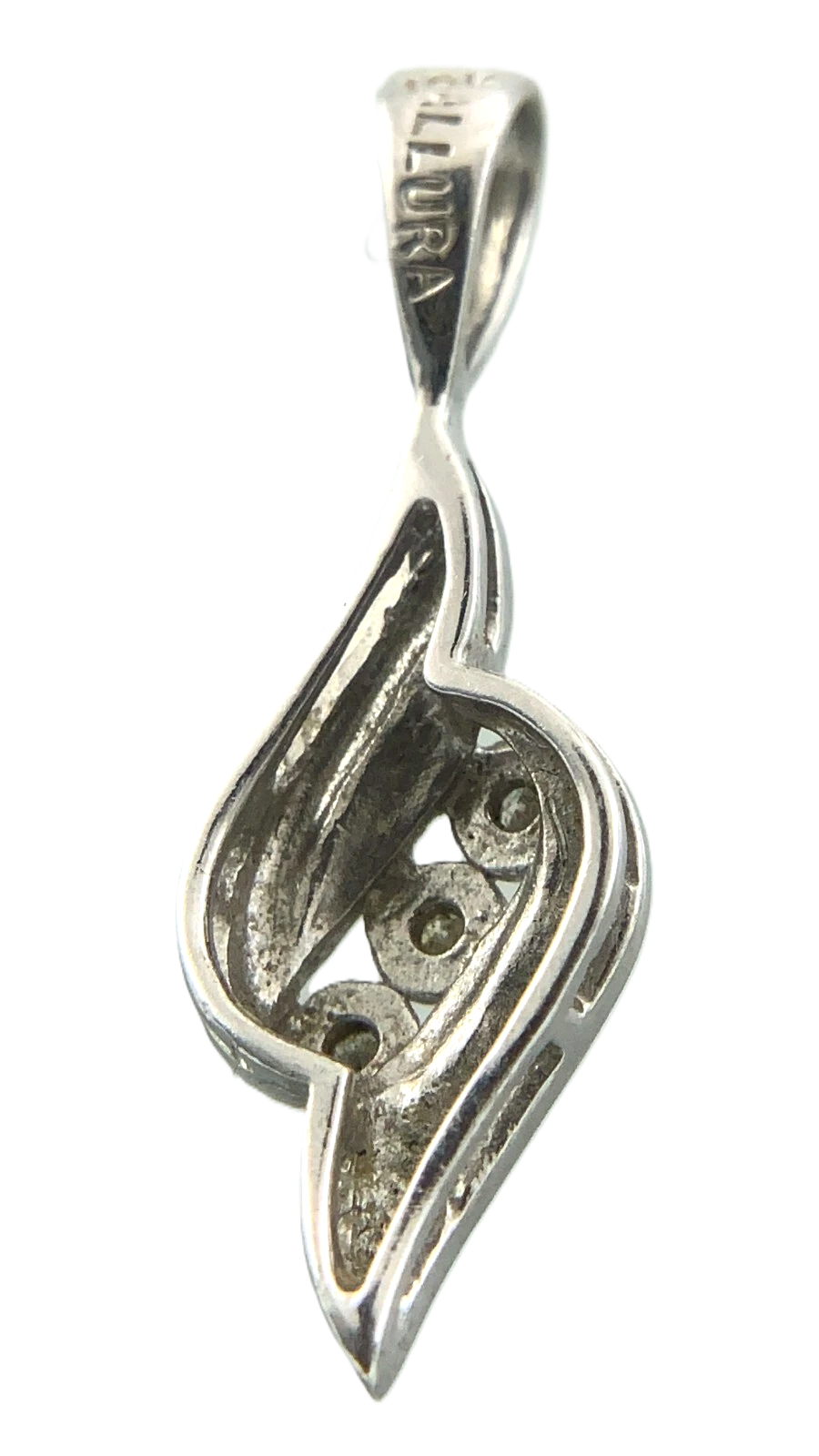 Allura 10K White Gold Pendant Elegant Charm AU112