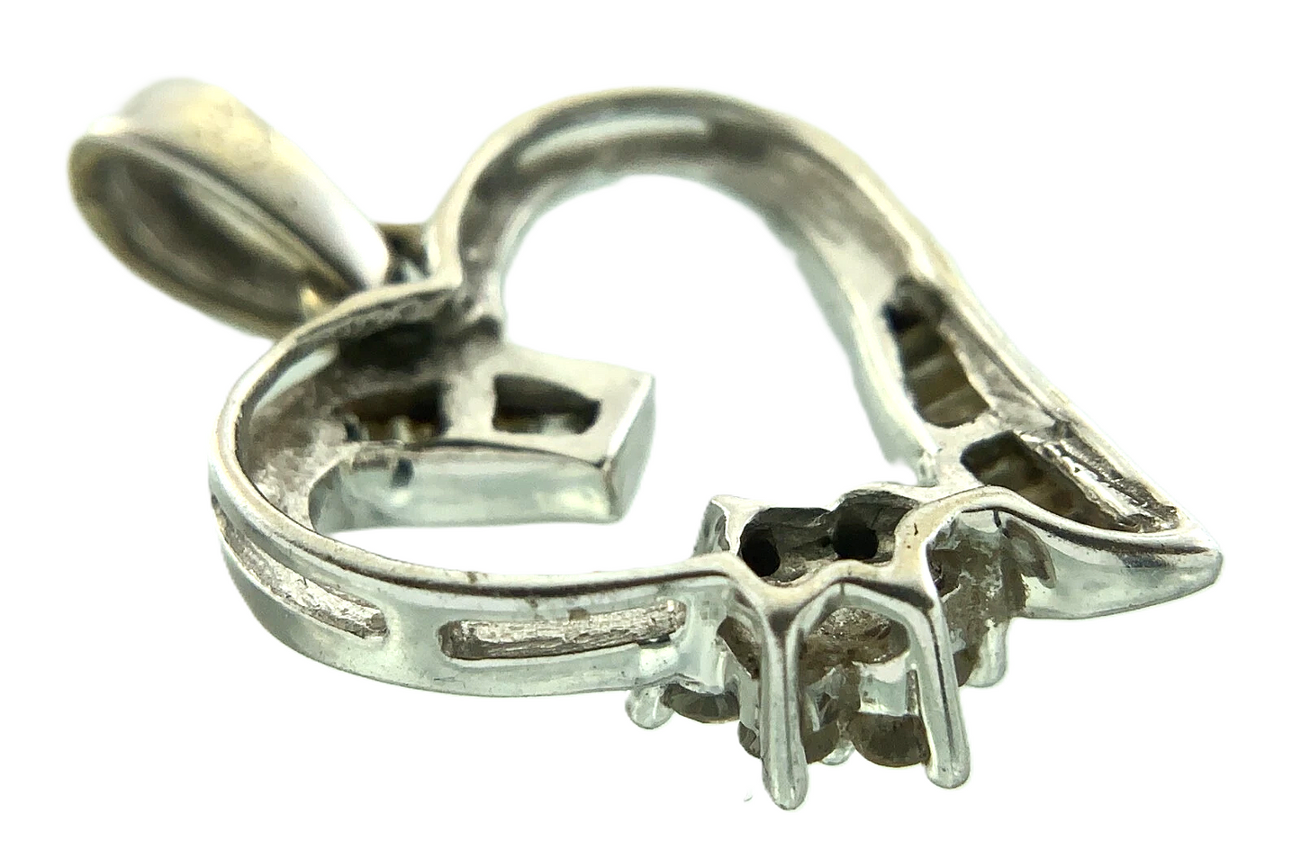 14K White Gold Diamond Snowflake Heart Pendant Charm AU135