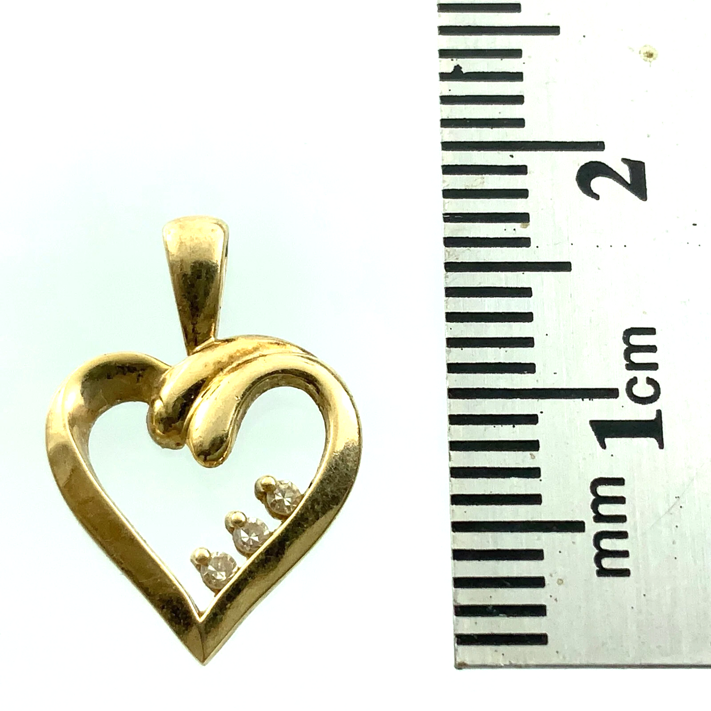 Beautiful 10K Yellow Gold Heart Diamond Pendant Charm AU138