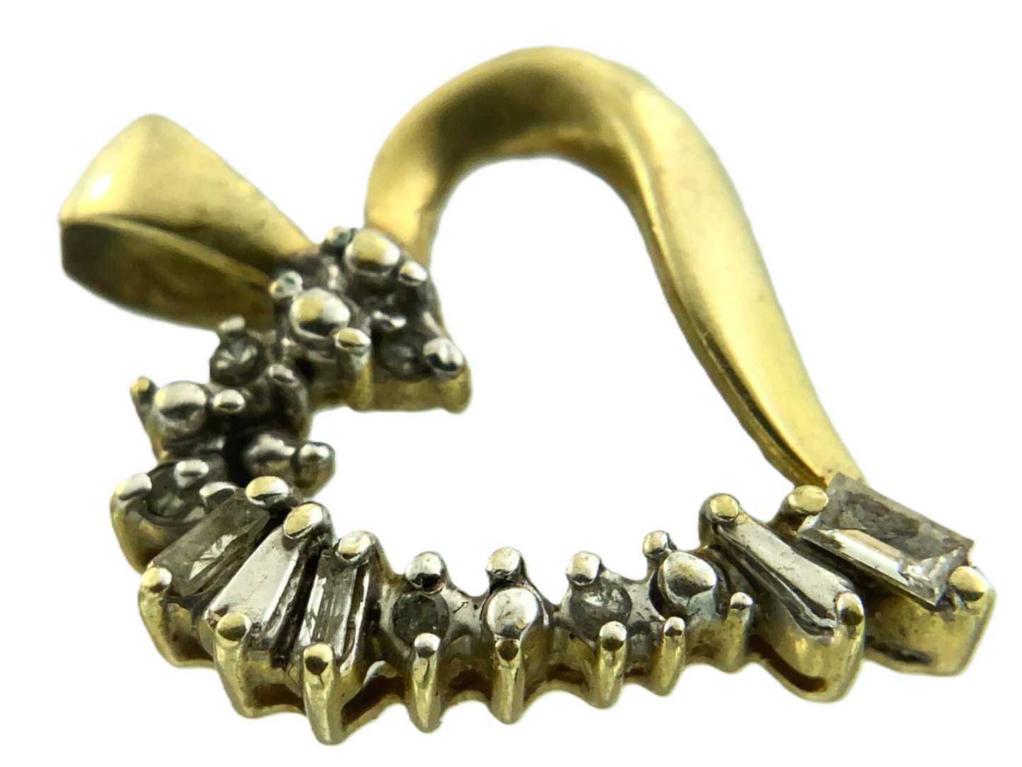 Beautiful 10K Yellow Gold Heart Diamond Pendant Charm AU139