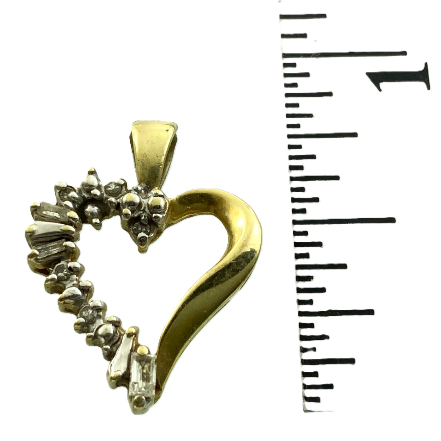 Beautiful 10K Yellow Gold Heart Diamond Pendant Charm AU139