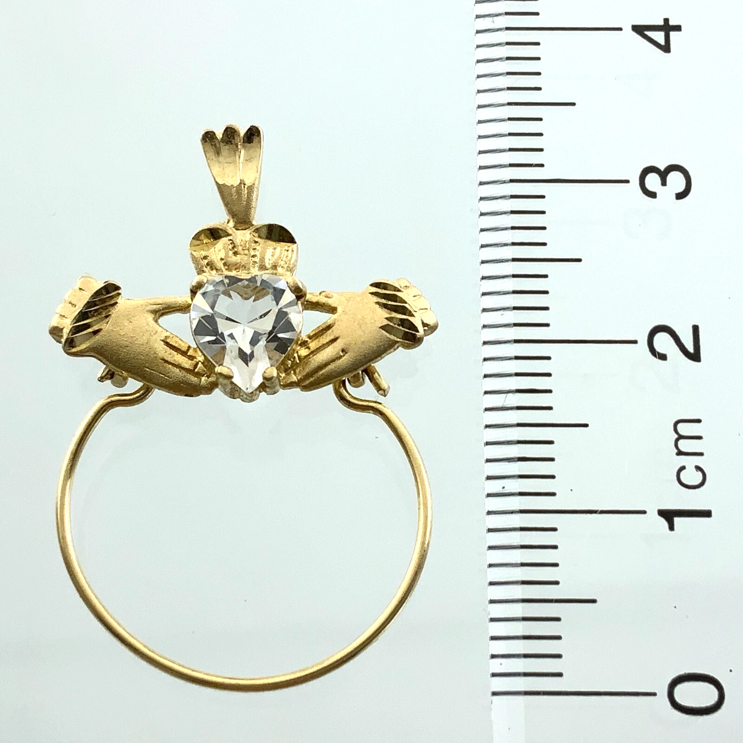 10K Yellow Gold Classic Claddagh Pendant Hands Holding Heart AU158