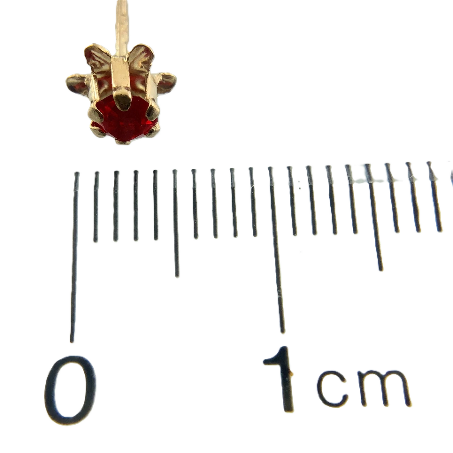 10K Yellow Gold Red Gemstone Rose Stud Earrings AU170