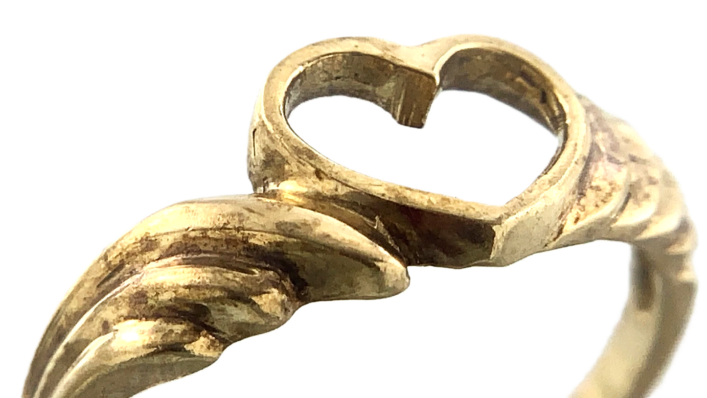 10K Yellow Gold Open Heart Ring Band Size Loose 5.5 AU174