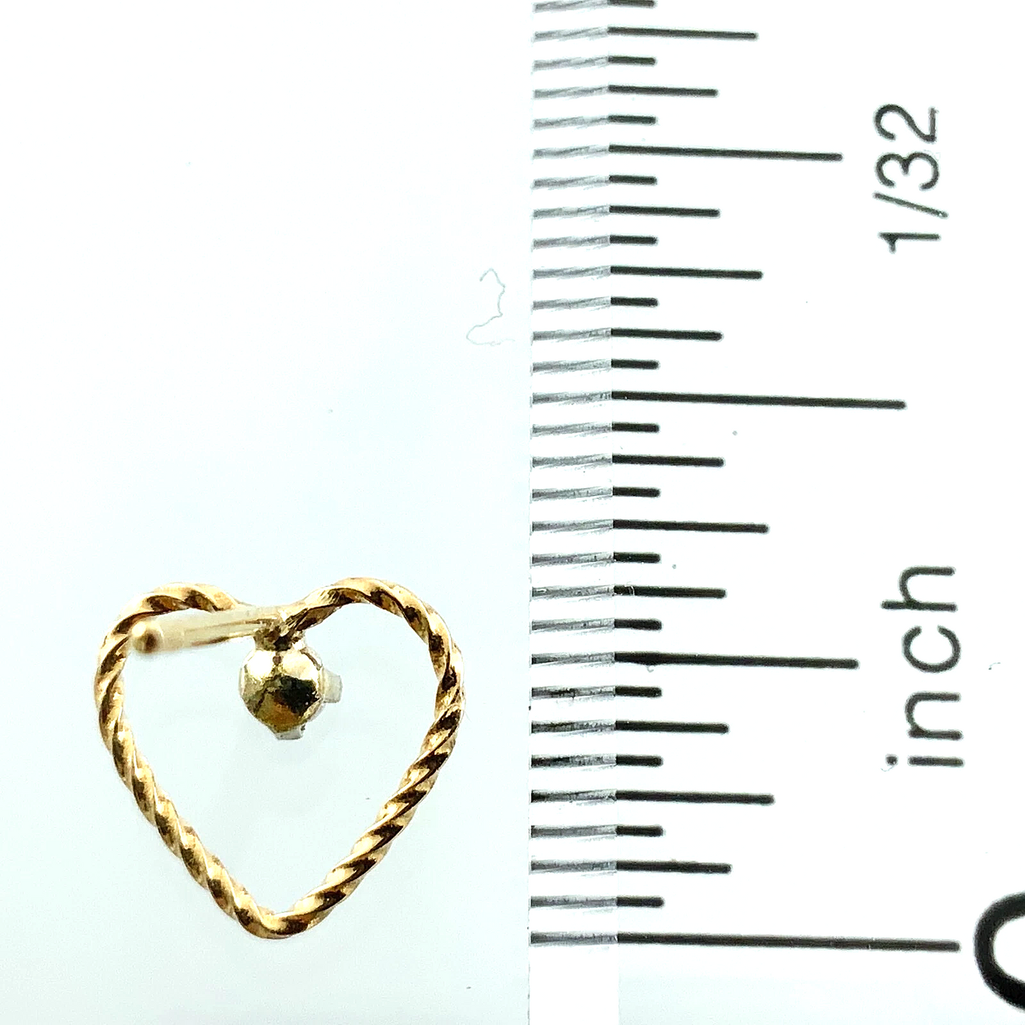 10K Yellow Gold Beautiful Heart Stud Earrings AU177